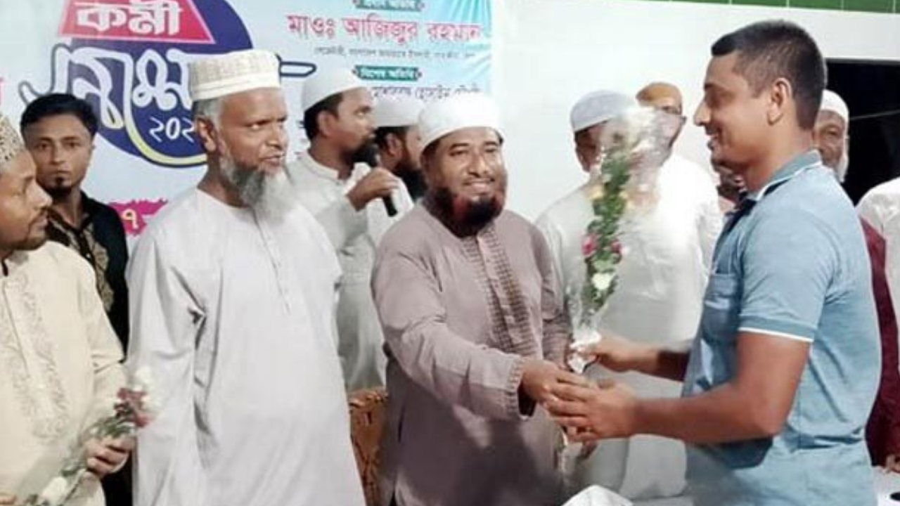 যুবদলের ৬ নেতাকর্মী জামায়াতে ইসলামীতে যোগদান